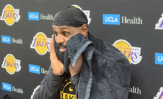 老詹又伤了？这简直是赛季基操了，四旬老人还占着首发位置，湖人战绩不上不下，真当球