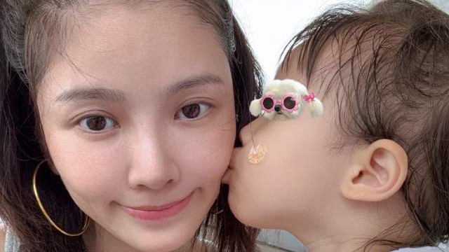 王灿回应女儿“发型太乱”争议：比起精致打扮，更在意她眼里的光