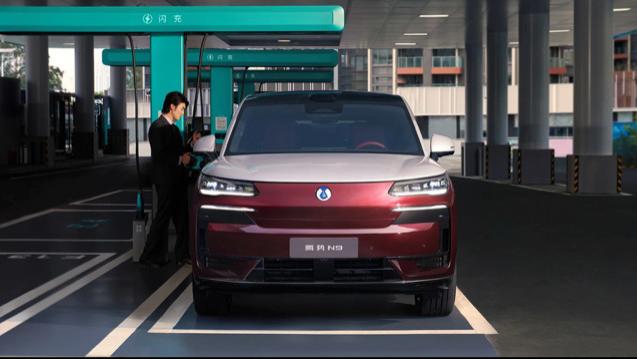 腾势N9如何让济南的“老师们”变得从容？