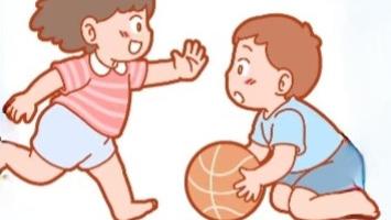 2岁宝宝爱打人？别急，先弄清他为什么举起小手