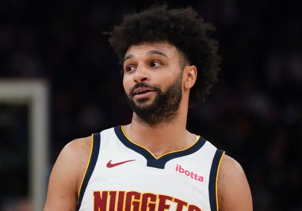 为啥穆雷总是不攻？穆雷要进攻啊！

懂球的告诉我，今天掘金VS开拓者的比赛为啥穆