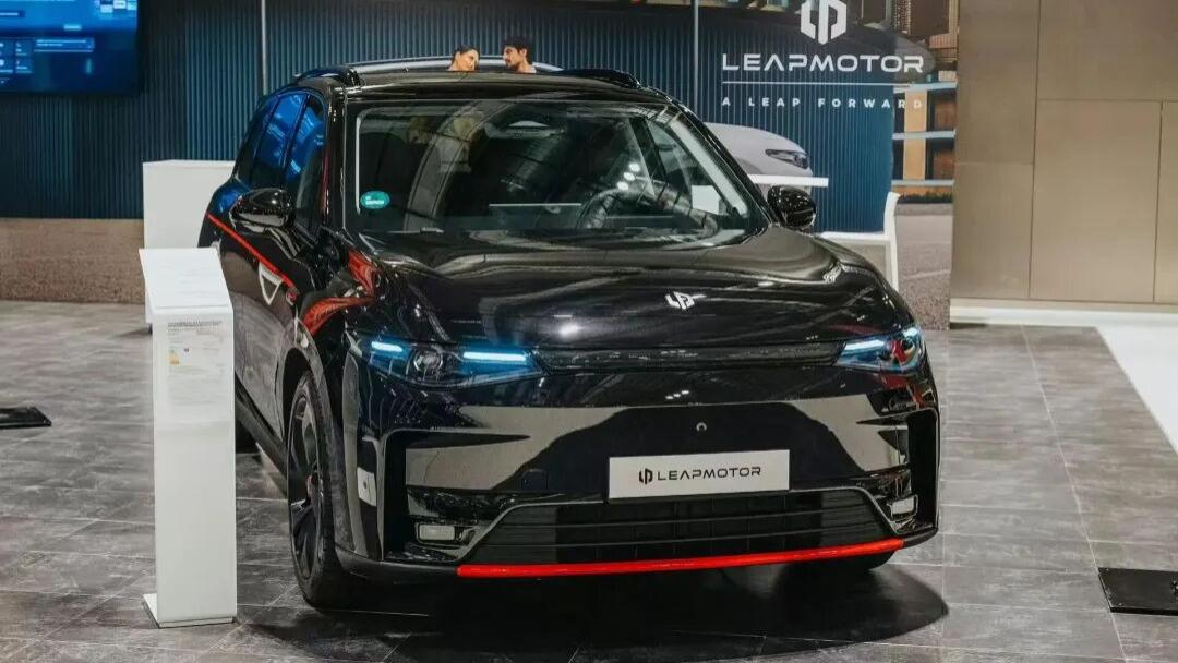 Stellantis自救策略确定！B10“换壳”欧宝，零跑也出息了