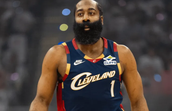 美媒NBATourDates晒出了哈登近5次抢七的投篮表现：
对阵多伦多猛龙队：