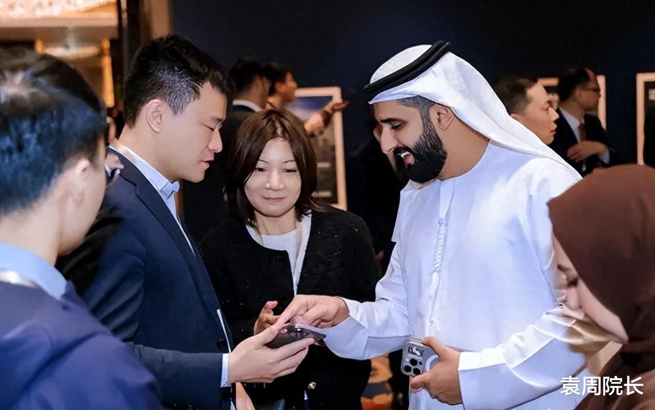 王储结束访华后，阿联酋找美国摊牌：将考虑使用人民币卖油