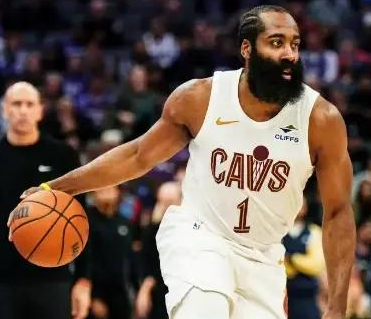 我是不知道区里到底为啥二轮那么想碰活塞，这是个防守大队，季后赛防守会继续升级。打