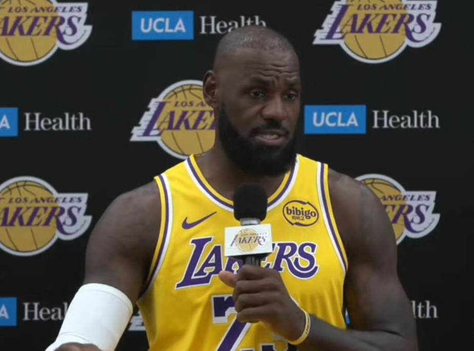 如果老詹的历史得分王被破了，你会怎么做？

这几天83分刷屏了，我想过一个问题，