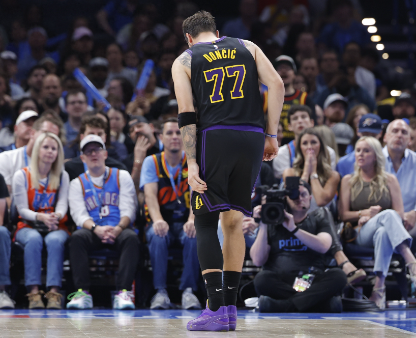 想不出任何湖人会让东契奇强行复出的理由

就为了过首轮去第二轮碰雷霆？

去年东