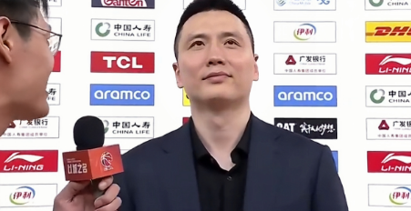上海男篮主教练卢伟谈球队险胜山西，他表示：非常精彩的比赛，在我们两名主要轮转球员