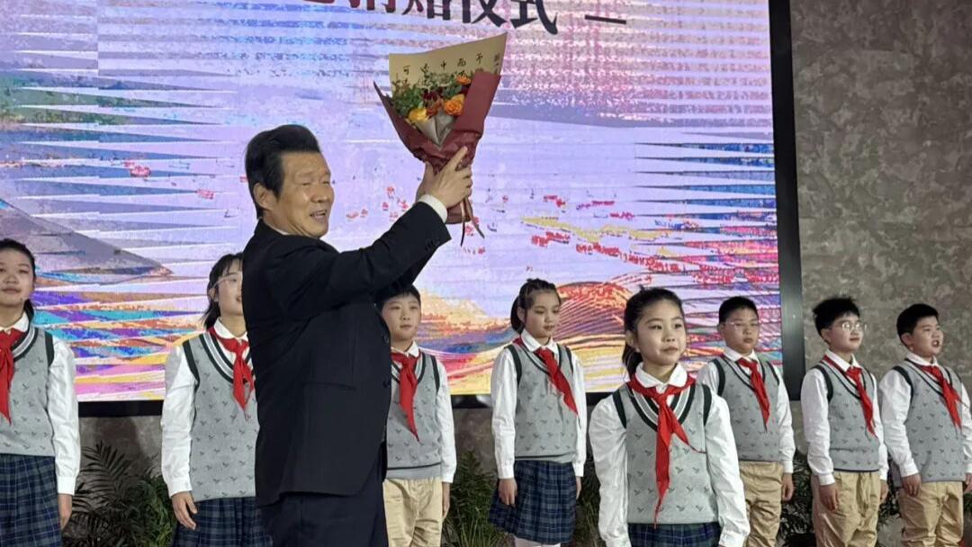 墨韵映涛声！言恭达6.5米汉隶长卷捐赠姜堰美术馆