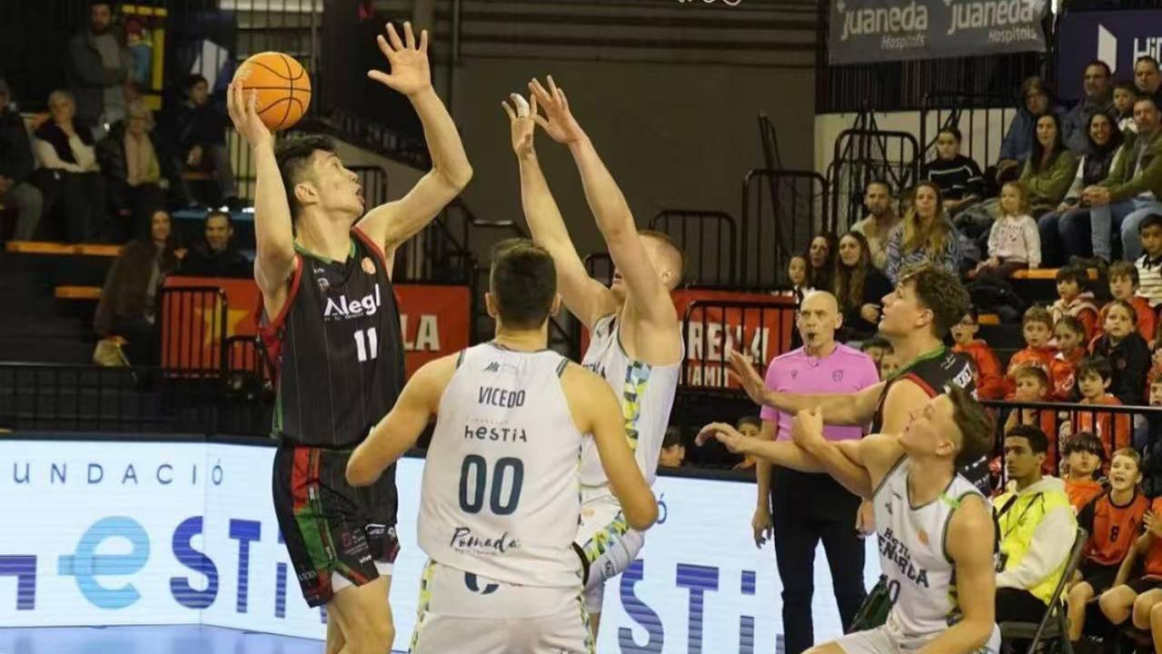 中国男篮首发5虎预测！有高度突破三分，赢日本队概率大