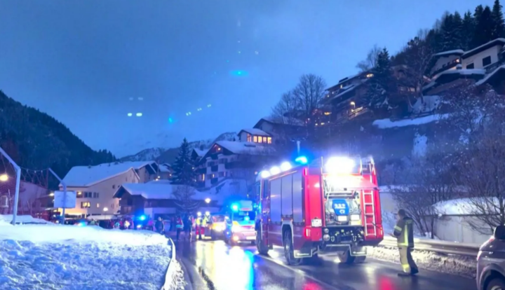 奥地利西部发生连环雪崩，至少5人遇难