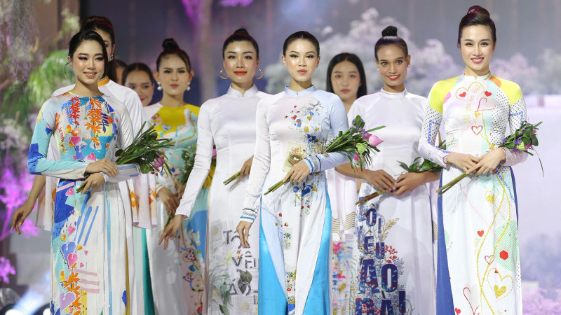 与中国失联300年后，这群忘记汉语的明朝后裔正重新找回华夏根脉