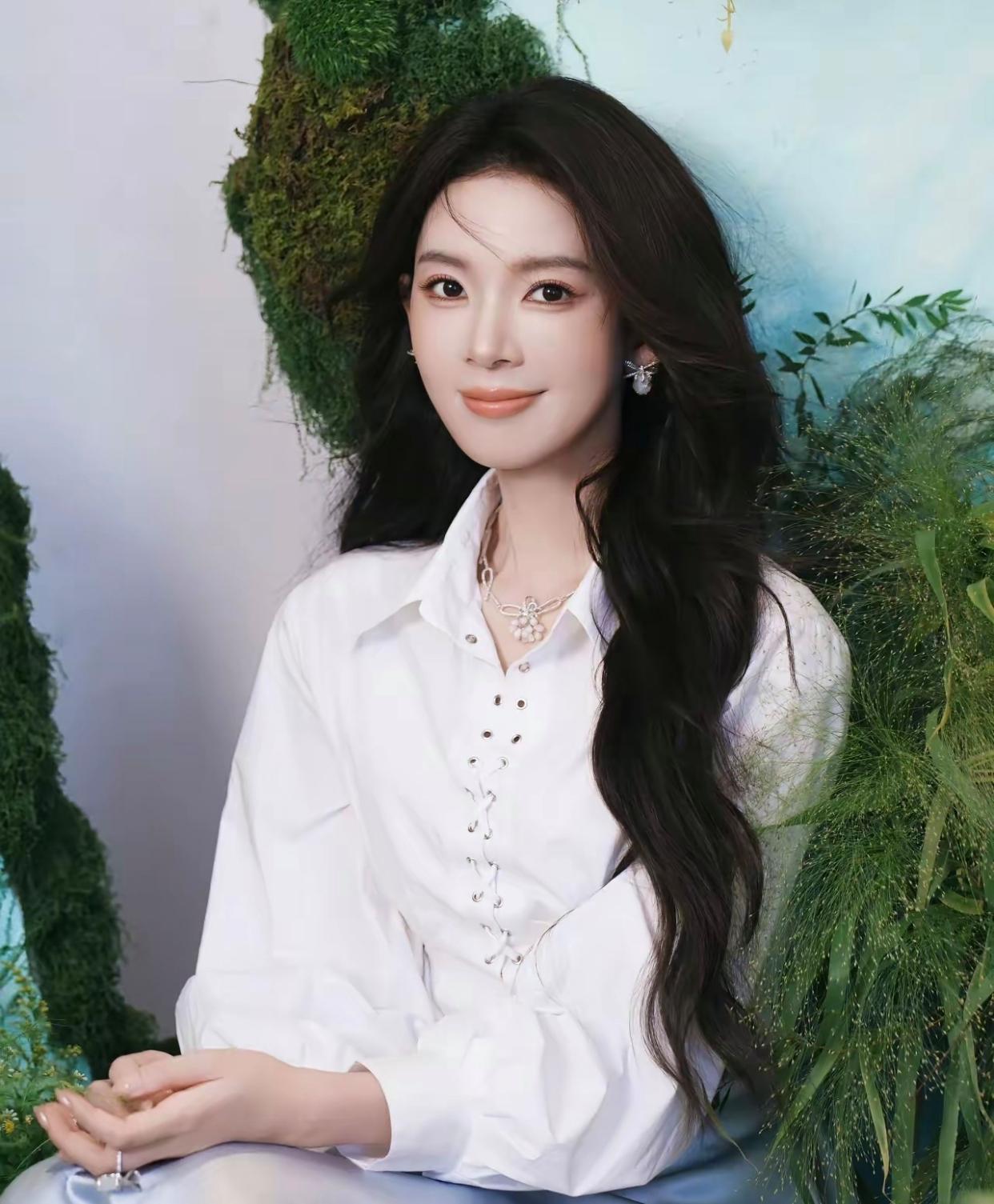 《我家那闺女》首播：31岁陈瑶依赖家人，好友名单曝光太现实
