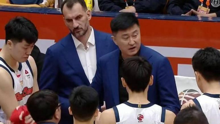 CBA常规赛4月8日6场焦点战：青岛PK残阵广东，CCTV5播广厦PK山东