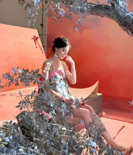 黎明时破晓的春光会如期而至