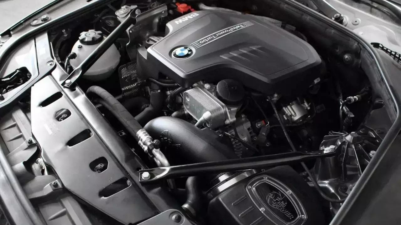 光亮易得，持久难求——发动机舱涂层“寿命”背后的材料学博弈