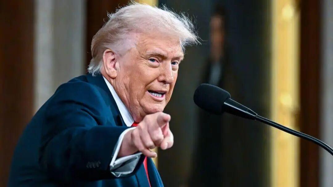 特朗普坐不住了，要派地面部队入侵？伊朗电话打到北京，对华承诺