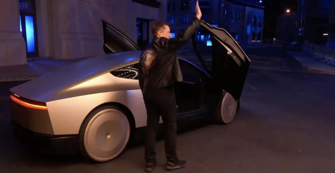 马斯克官宣！FSD V14.3来了，几周内推送
马斯克亲自确认，特斯拉FSD V