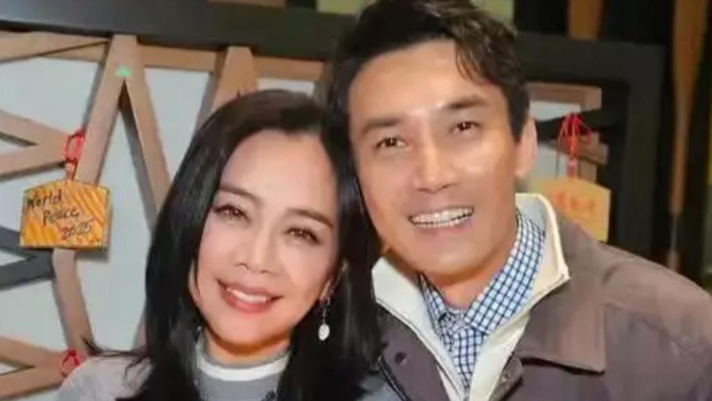 万万没料到，丁克大半辈子的张铎，如今在46岁迎来了人生高光时刻