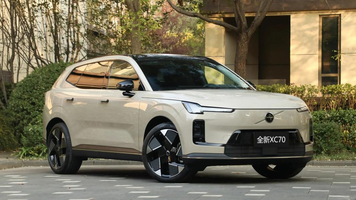 30万级预算，等全新奥迪Q5L上市，还是直接入沃尔沃全新XC70？