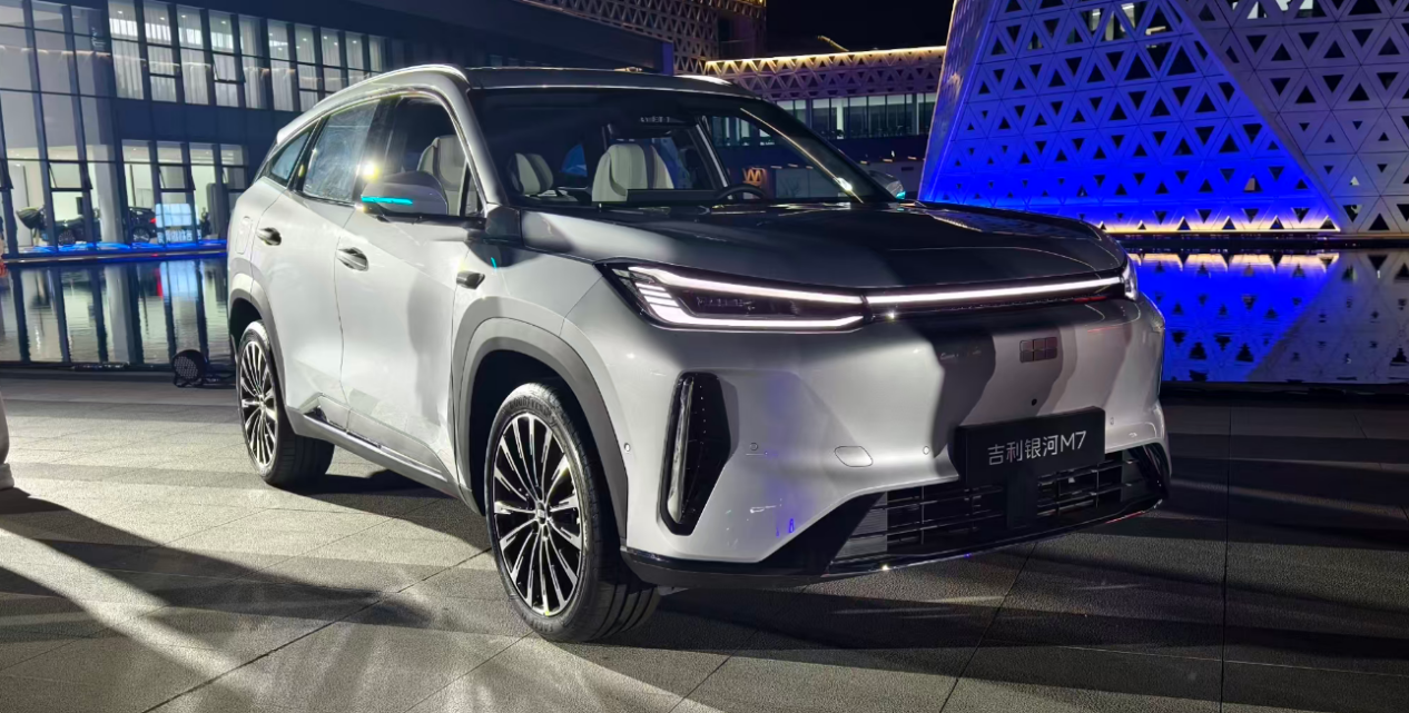 真正让同行背脊发凉的，是银河M7这两大狠招