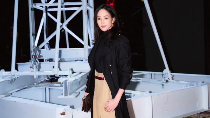 巴黎大皇宫变身施工现场？张钧甯带你看香奈儿这场“未完成”的梦