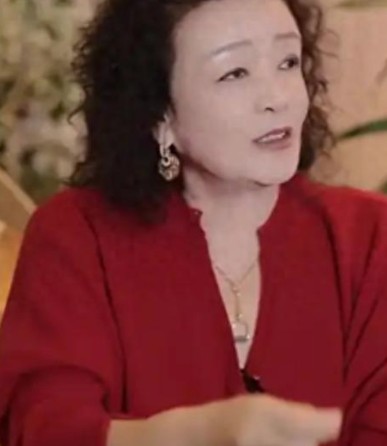 当初张兰满心欢喜的去台湾迎接汪宝时，被汪小菲一顿吐槽。
 
马筱梅未劝，代表着小