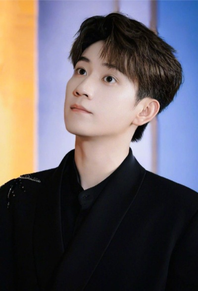 被王子奇对演员职业的理解打动了。他清醒地知道自己要什么，不被标签束缚，也不迎合浮