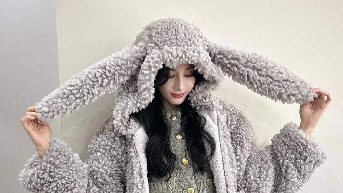 迪丽热巴的可可爱爱，这兔子妆造觉得如何？