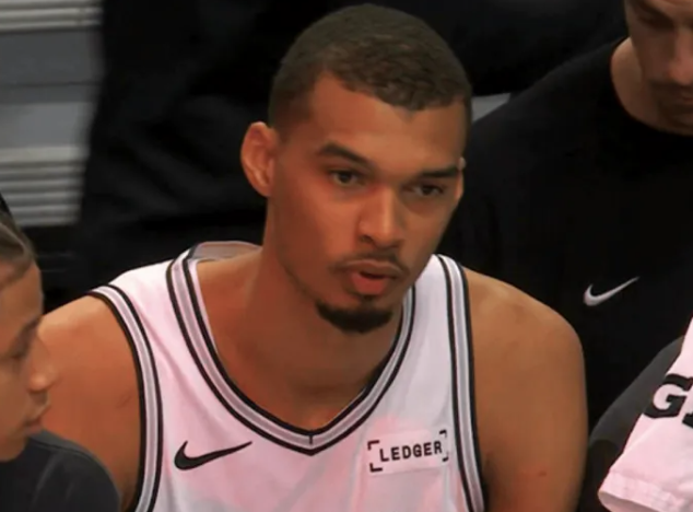 运动医学博士Brian Sutterer转发谈到了马刺球员维克托-文班亚马此前经