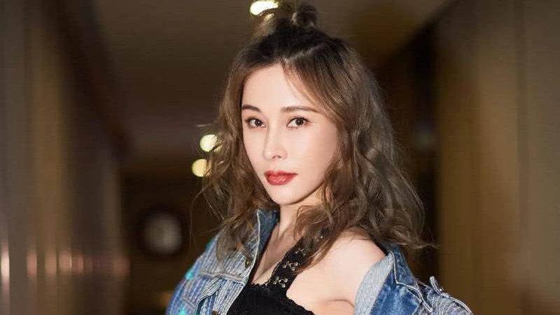 突发！46 岁温岚高烧腹痛紧急进 ICU，多场演唱会全部延期