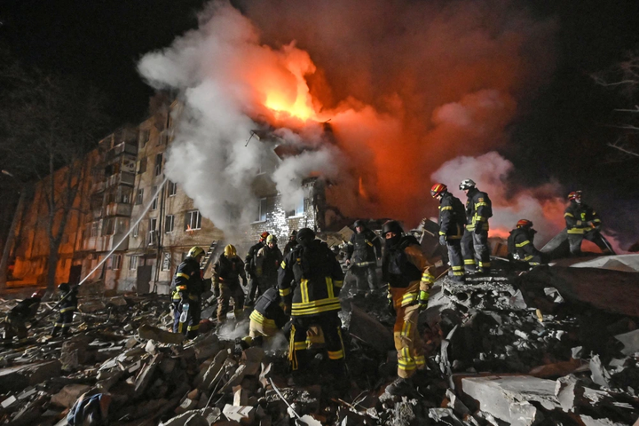 俄罗斯大规模袭击乌克兰，至少10人死亡