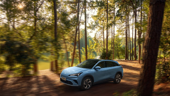 不吹不黑！深蓝S05与极狐T5实测，家用SUV真实体验分享