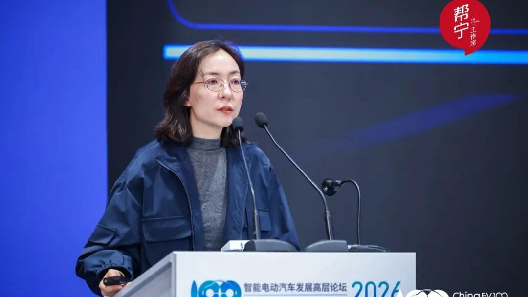 周时莹澄清演讲本意，拒绝炒作 | 独家