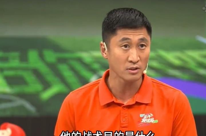 马宁还是专业的，阿根廷踢的脏不脏，裁判关注点不一样。

代表中国执法美加墨世