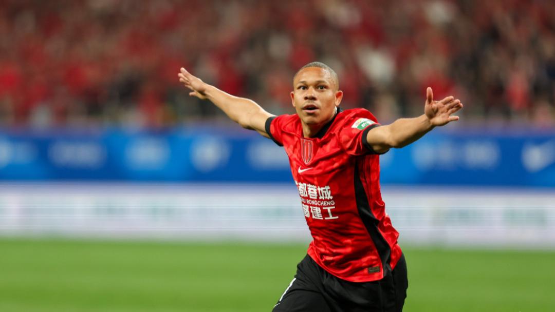 5万欧组5外援+38岁菜鸟土帅，4轮不败冲到中超第2！重庆铜梁龙凭啥？