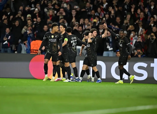 5:2！门将上演超级失误，大巴黎成功复仇切尔西，英超六队欧冠淘汰赛首回合无一胜绩