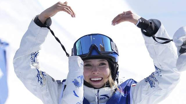 谷爱凌6枚奖牌超越传奇，中国金牌数甩开韩国，创境外最佳战绩