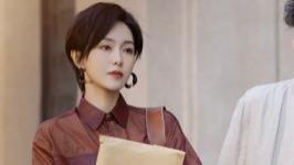 唐嫣杨采钰职场LOOK大放送，“独身女人”的经典穿搭，简约干练