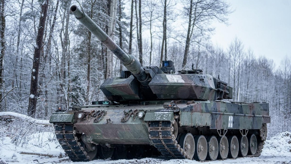 外媒：德制豹2A6在5.5公里外击杀俄军T-72B3主战坦克，创下新记录