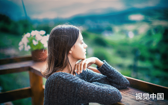 总工程师岗位竞选时，腹中孩子用心声劝我把项目让给老公，做家庭主妇，却不知我刚重生了