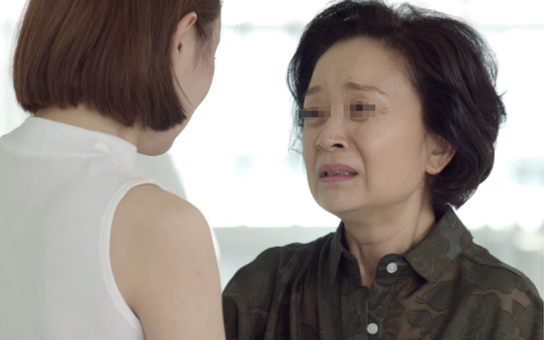 丈夫刚走，我去找女儿过年，女婿家9口人等吃，女儿：你走吧妈