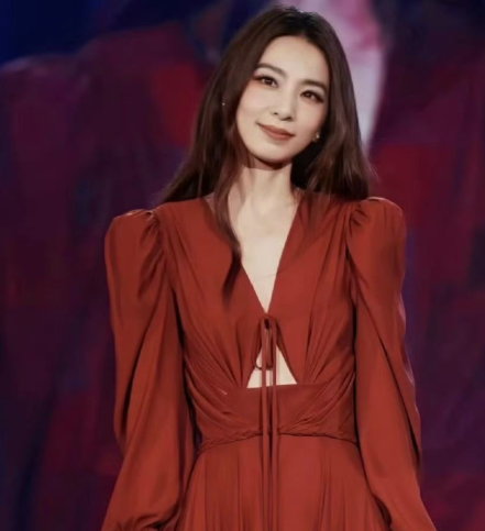 田馥甄说她拒绝过内地很多综艺的邀约，包括芒果台最热的“浪姐”，但是都被她拒绝了，
