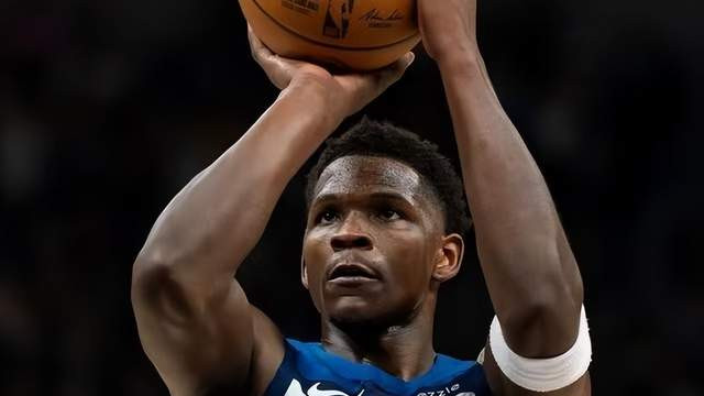 又一球星确诊库里同款伤病，名记曝内幕：剩余生涯都要跟它缠斗！