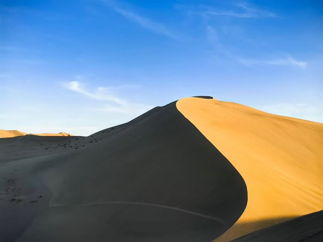 甘肃旅游，敦煌月牙泉打卡攻略！