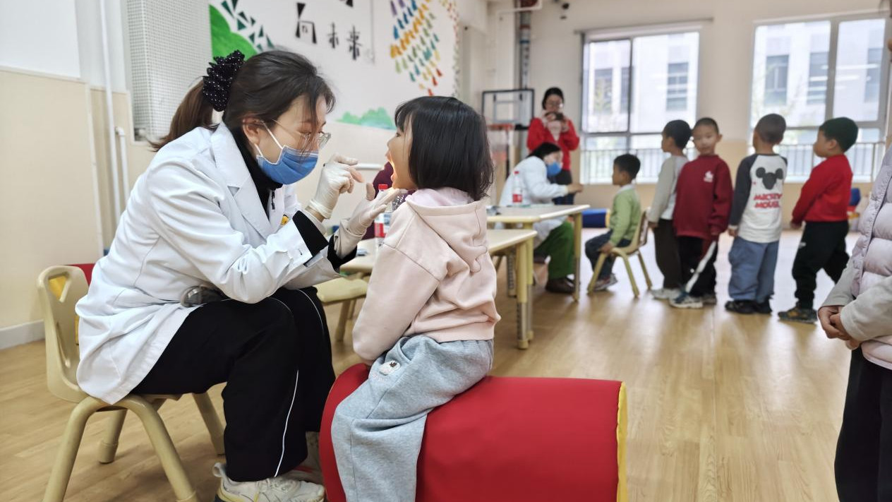 入园体检护童行 健康成长不缺席