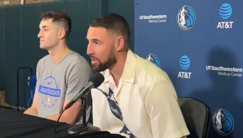 NBA常规赛独行侠149-128战胜公牛

本场比赛，独行侠球员克莱-汤普森出战