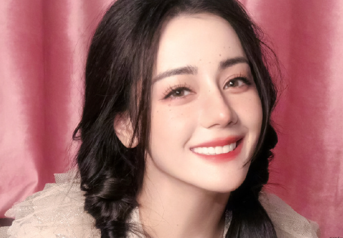 每一步都走得坚定而执着，每一次跌倒都能迅速爬起