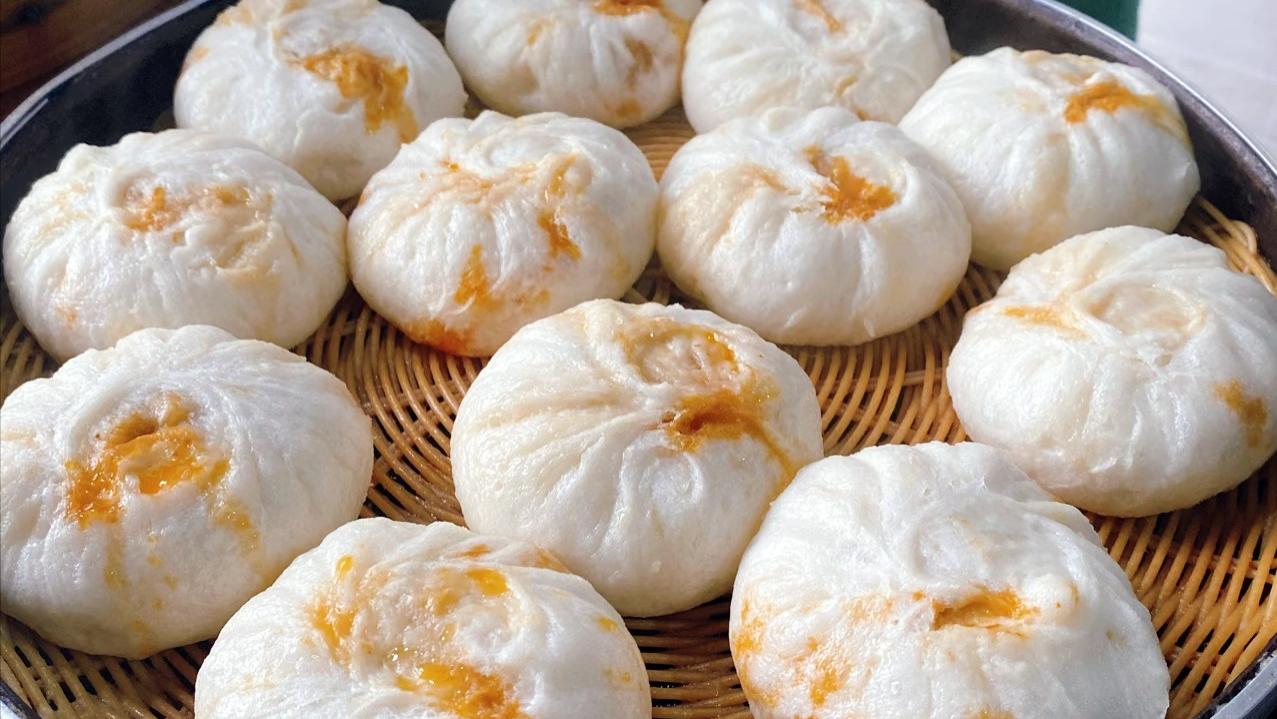 4月蒸包子，这3种馅的别错过，皮薄馅大，鲜味十足，吃一次就爱上