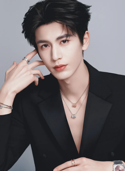 终于看懂这里大浴缸的用处导演拍得太隐晦了
黑白象征着男和女，阴阳调和，合体，这画